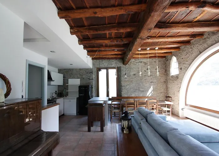 House On The Shore Of Appartement Laglio