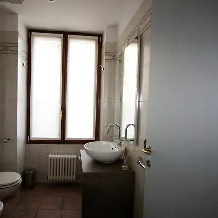 House On The Shore Of شقة لاليو