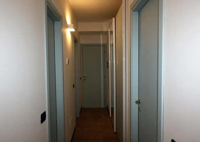 House On The Shore Of Daire