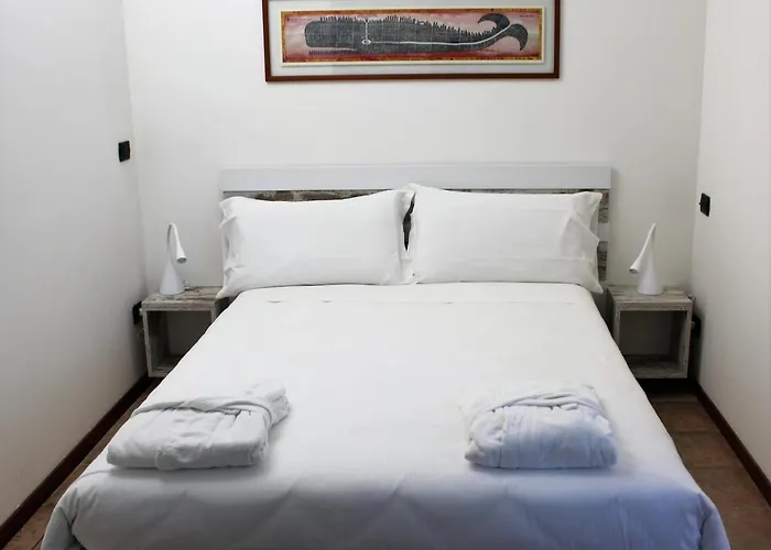 Daire House On The Shore Of *